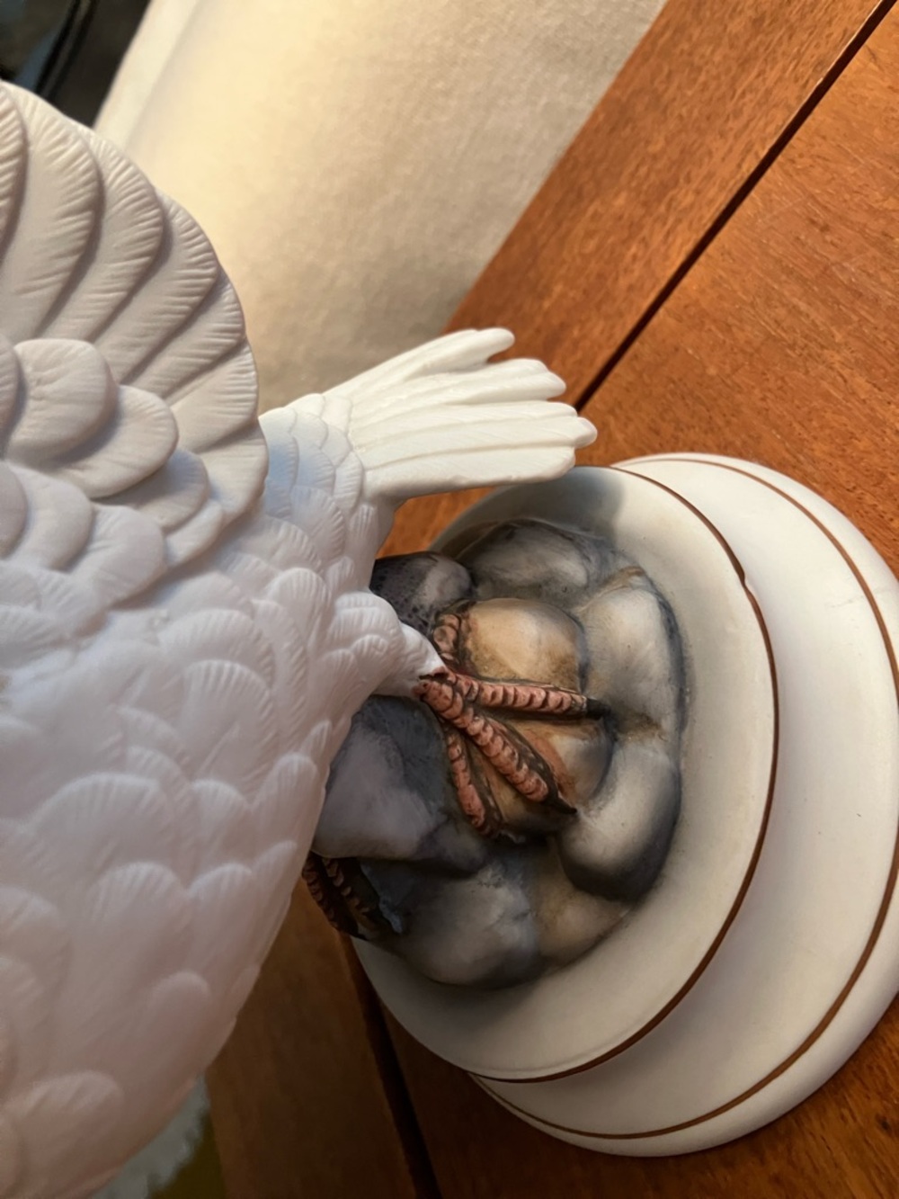 White porcelain Japanese made doves - Picture 8 of 8